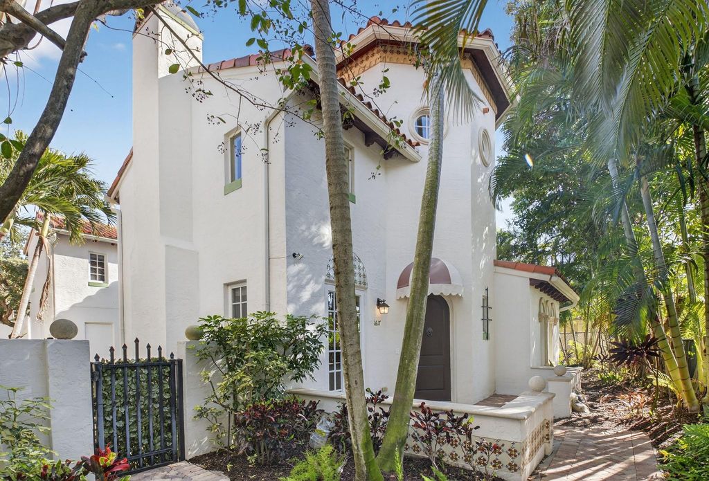 Photo of 1617 Estuary Way, Delray Beach, FL 33483 (MLS # F10542713)