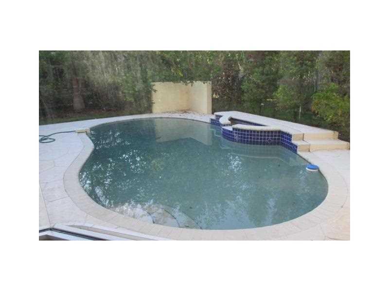 FAIRWAYS AT EAGLE TRACE - Residential