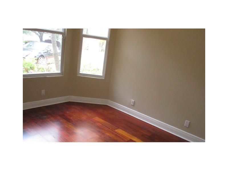 FAIRWAYS AT EAGLE TRACE - Residential