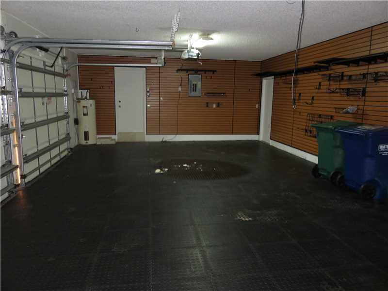 FAIRWAYS AT EAGLE TRACE - Residential