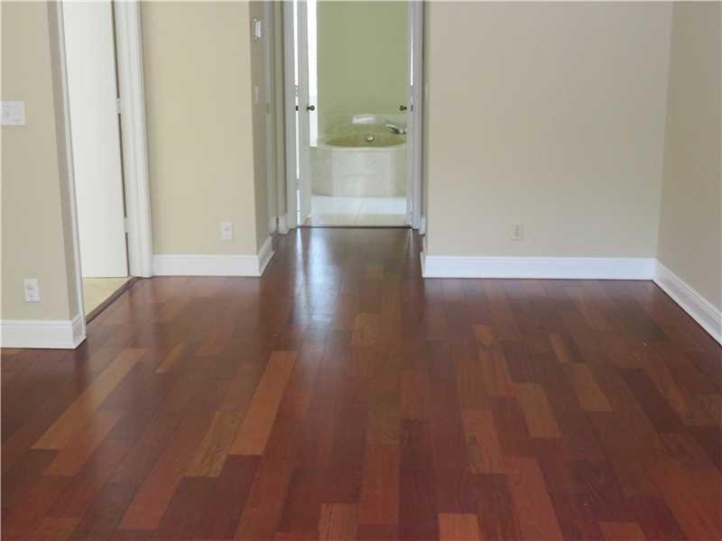 FAIRWAYS AT EAGLE TRACE - Residential