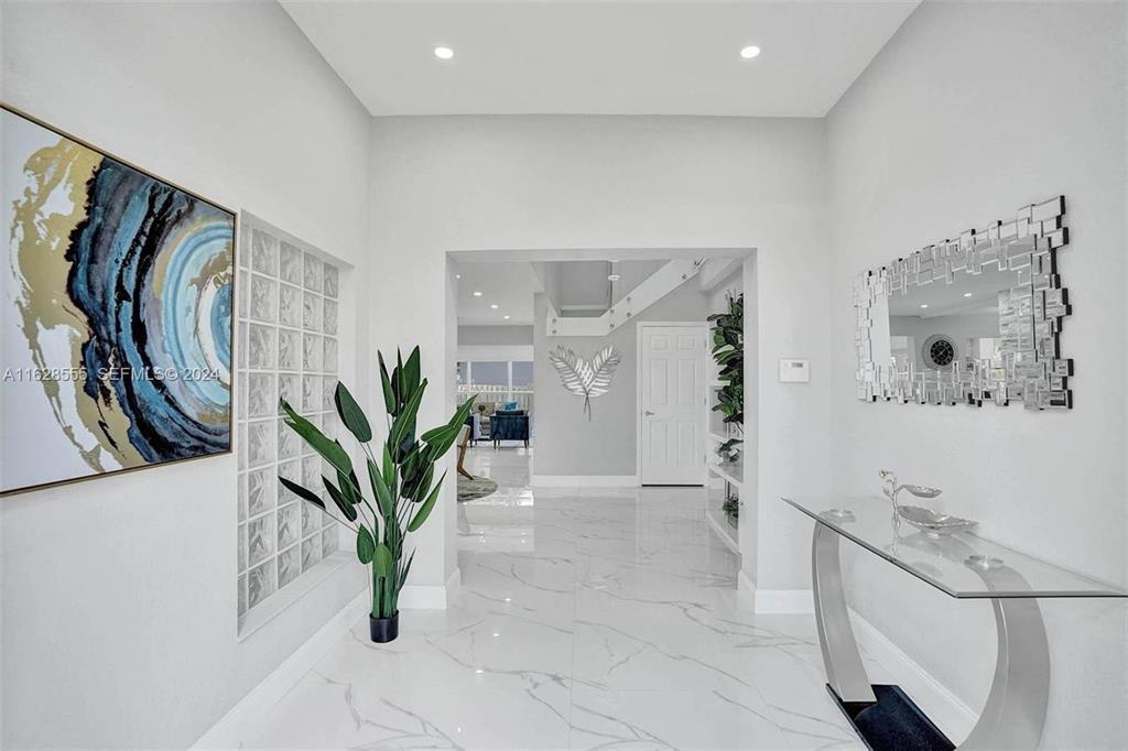 HILLSBORO SHORES SEC - Residential