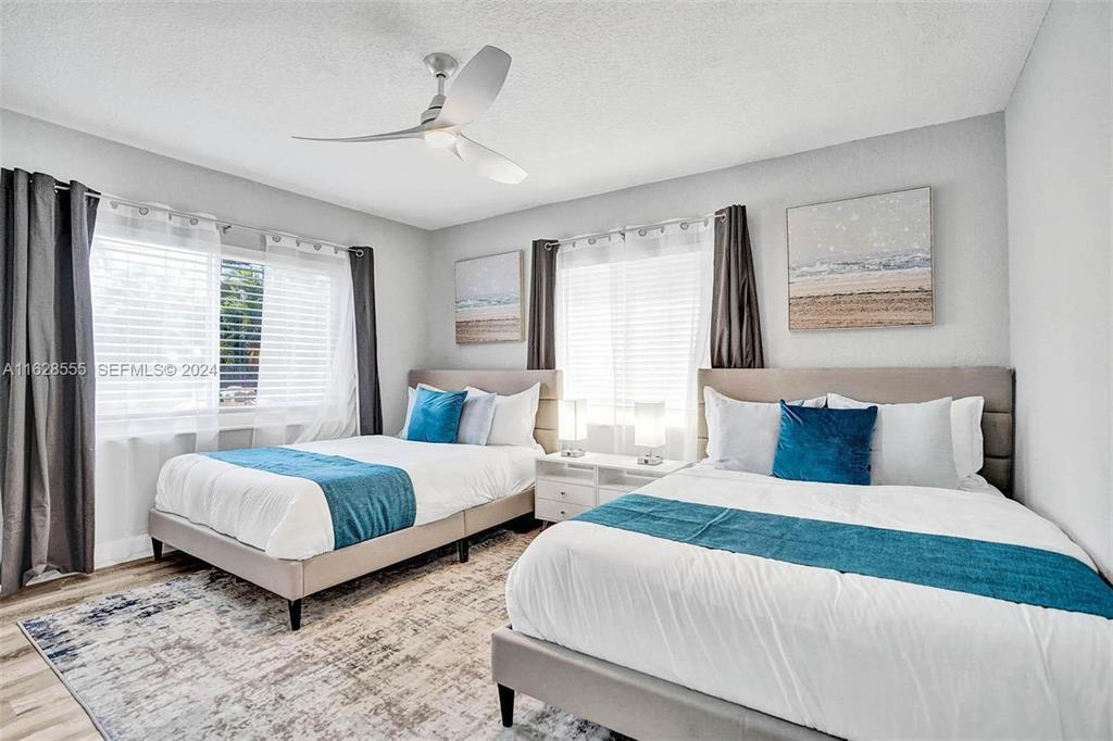 HILLSBORO SHORES SEC - Residential