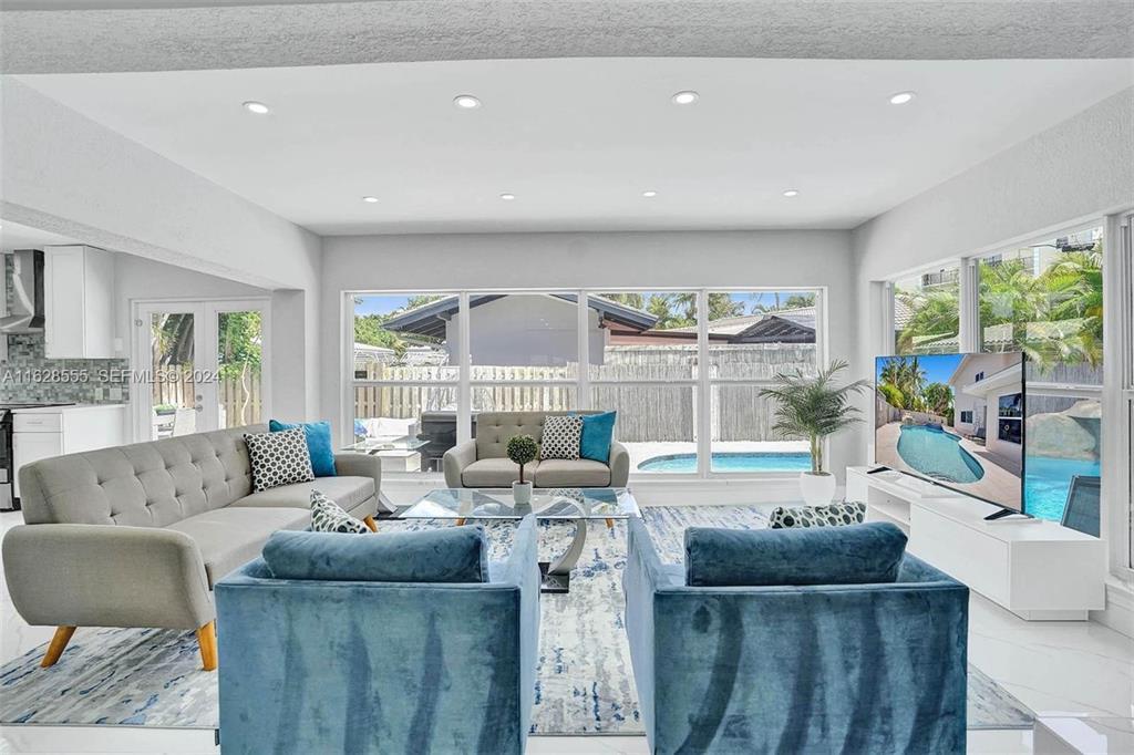 HILLSBORO SHORES SEC - Residential