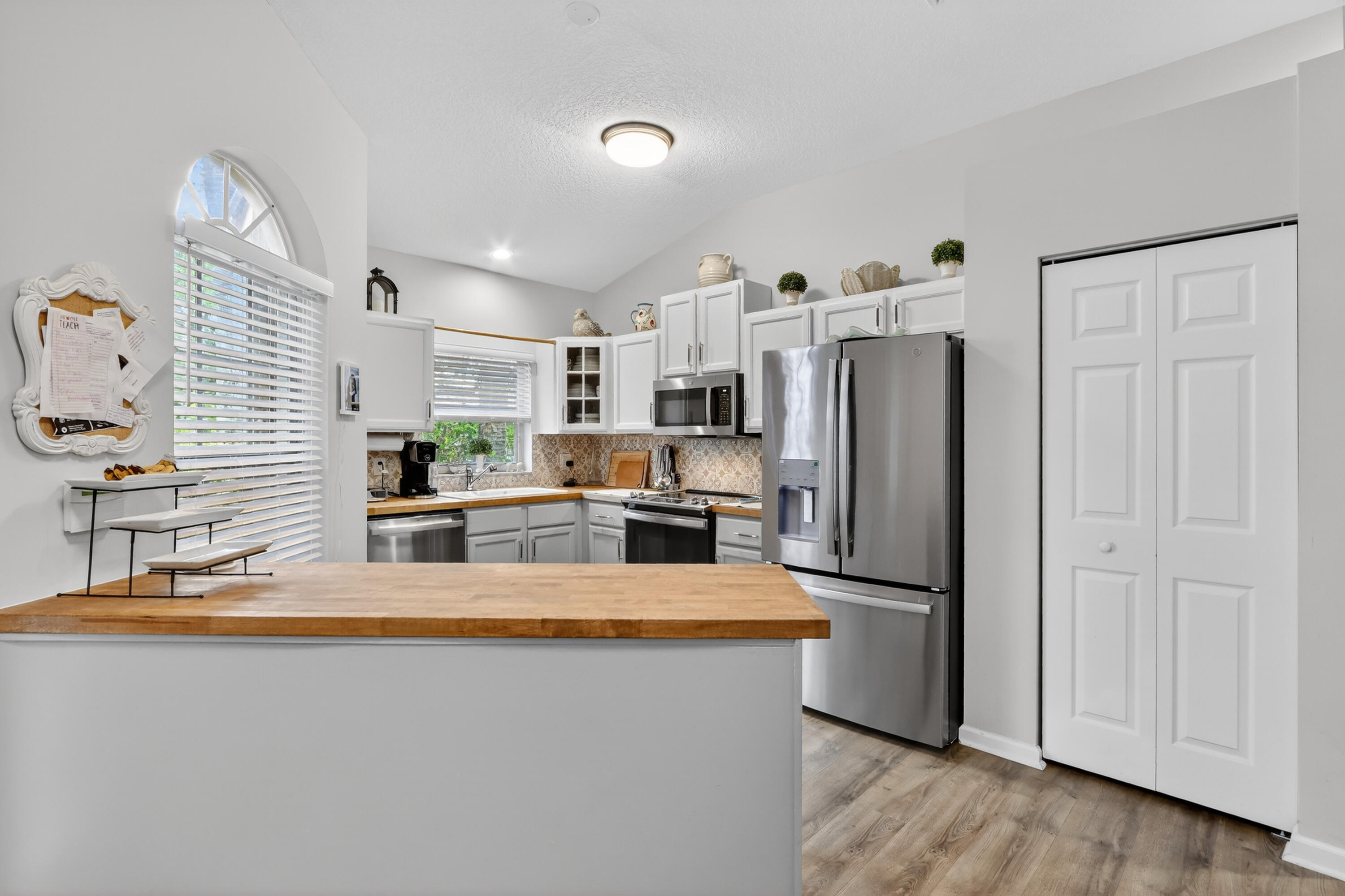 MIZNER POINTE OF BOCA VIA ANCHO - Residential