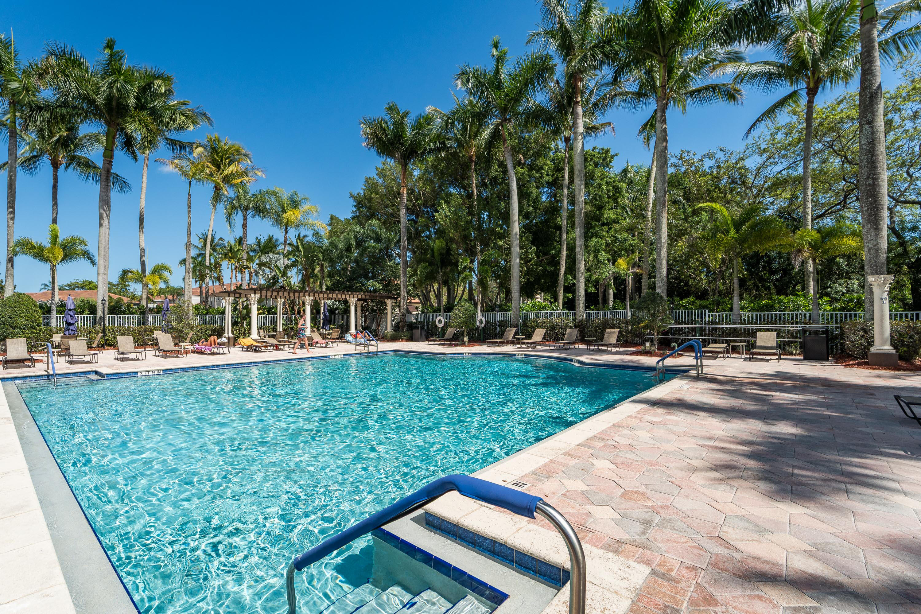MIZNER POINTE OF BOCA VIA ANCHO - Residential