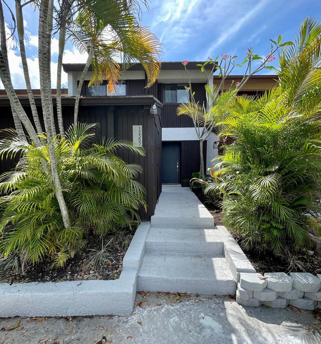 Photo of 12352 Westhampton Circle, Wellington, FL 33414 (MLS # R11019922)