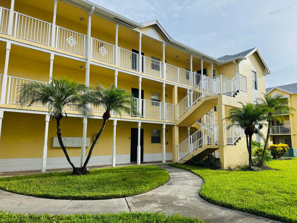 Photo of 6323 La Costa Drive #H, Boca Raton, FL 33433 (MLS # B26061355)