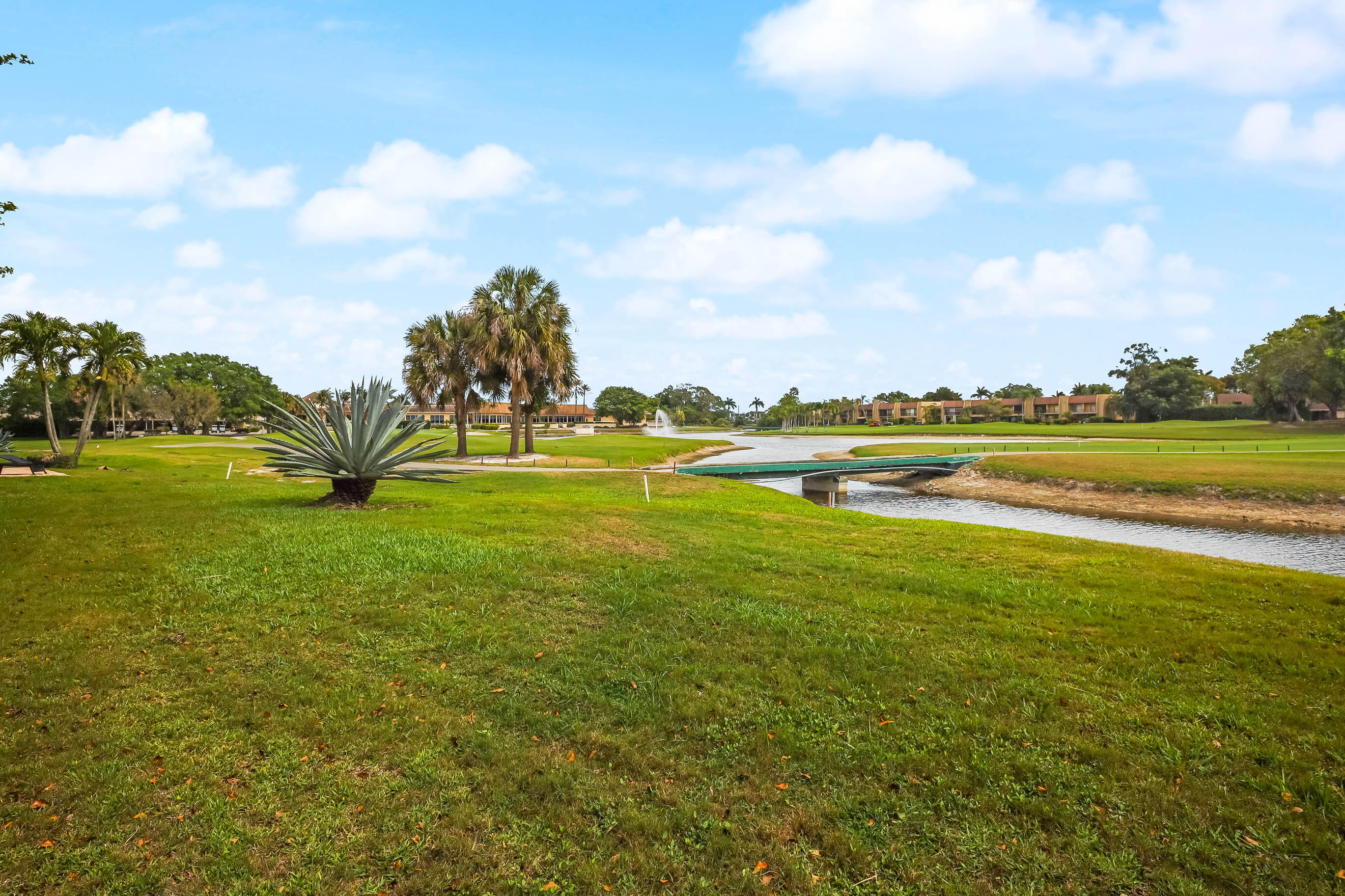 FOUNTAINS OF PALM BEACH CONDO 3 - Residential