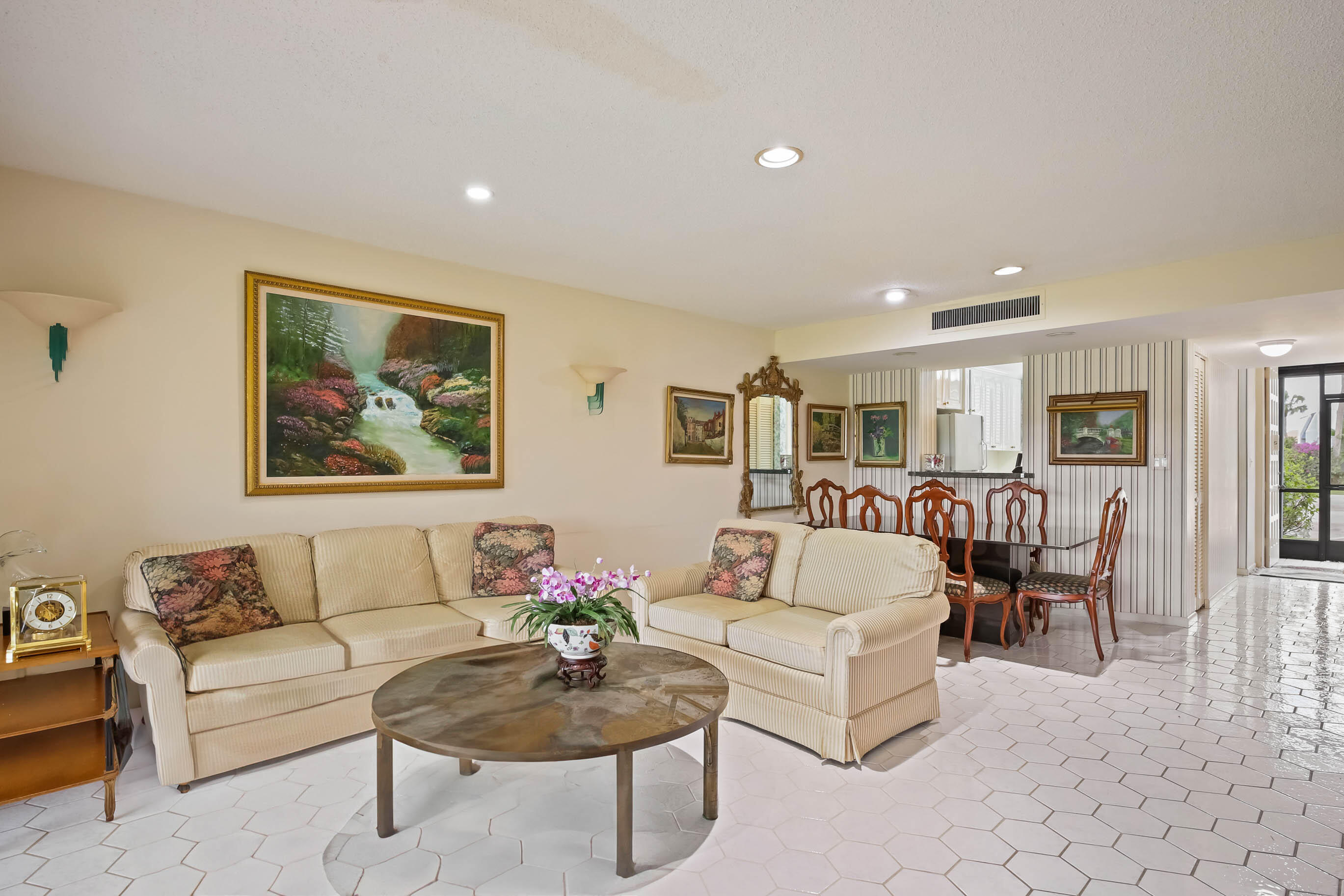 FOUNTAINS OF PALM BEACH CONDO 3 - Residential