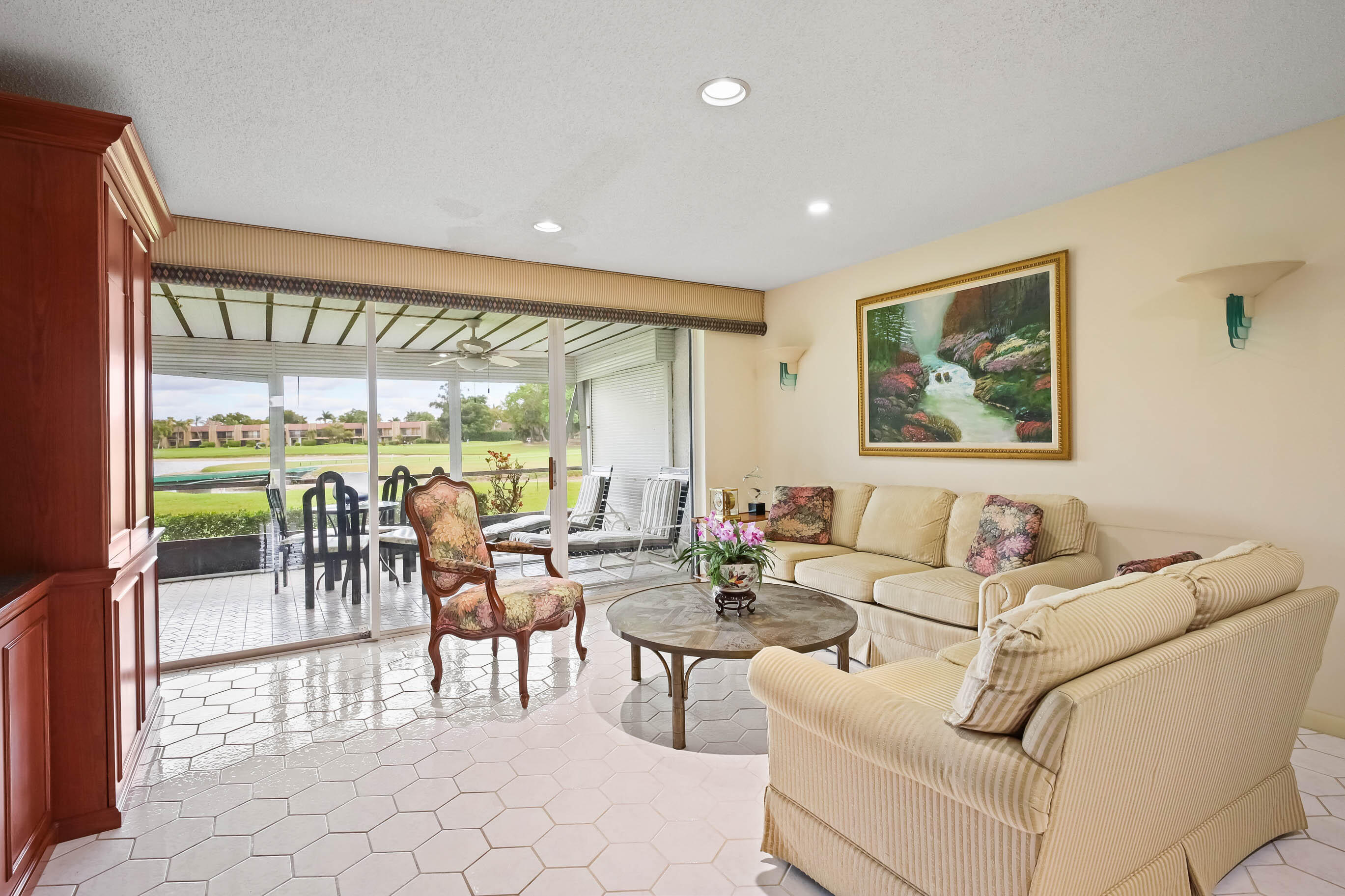 FOUNTAINS OF PALM BEACH CONDO 3 - Residential