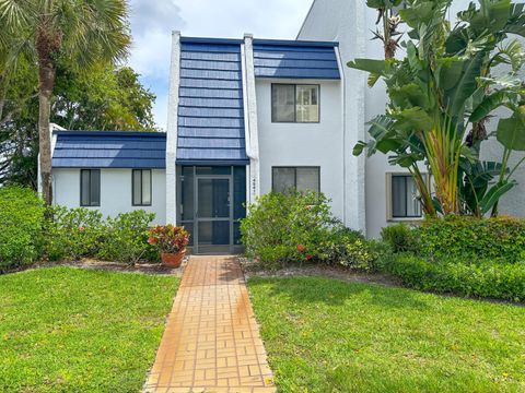 4541 Luxemburg Court Greenacres FL 33467