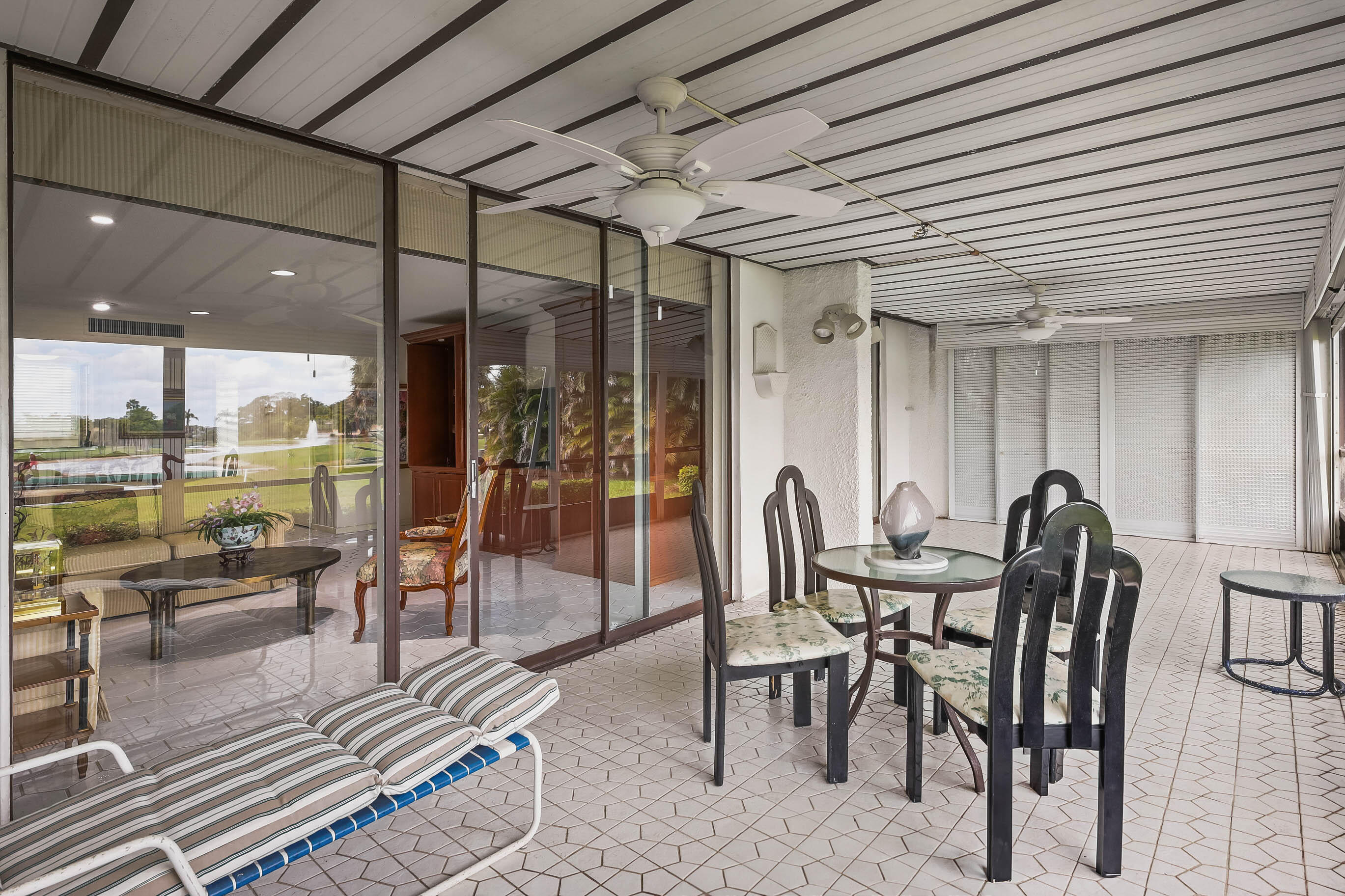 FOUNTAINS OF PALM BEACH CONDO 3 - Residential