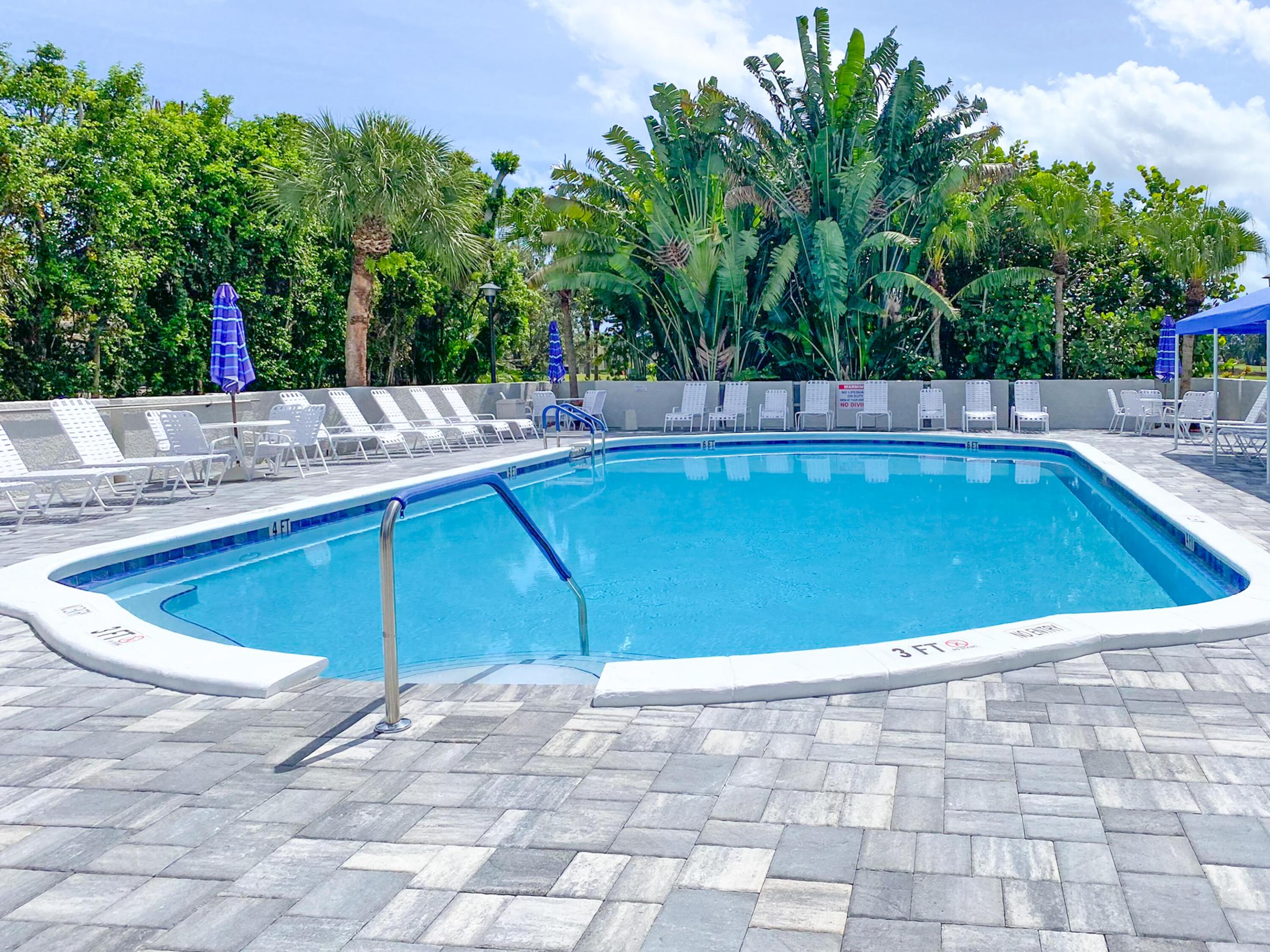 FOUNTAINS OF PALM BEACH CONDO 3 - Residential
