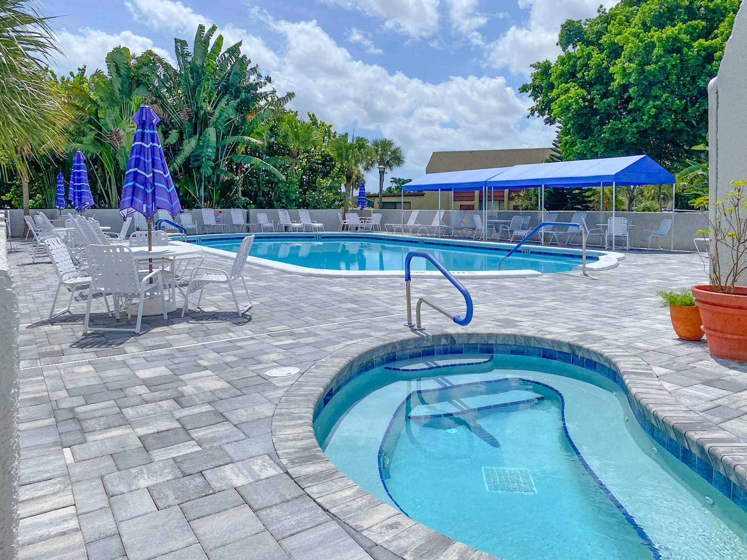 FOUNTAINS OF PALM BEACH CONDO 3 - Residential