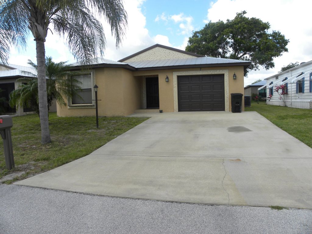 Photo of 7 Danzar, Fort Pierce, FL 34951 (MLS # R10795806)