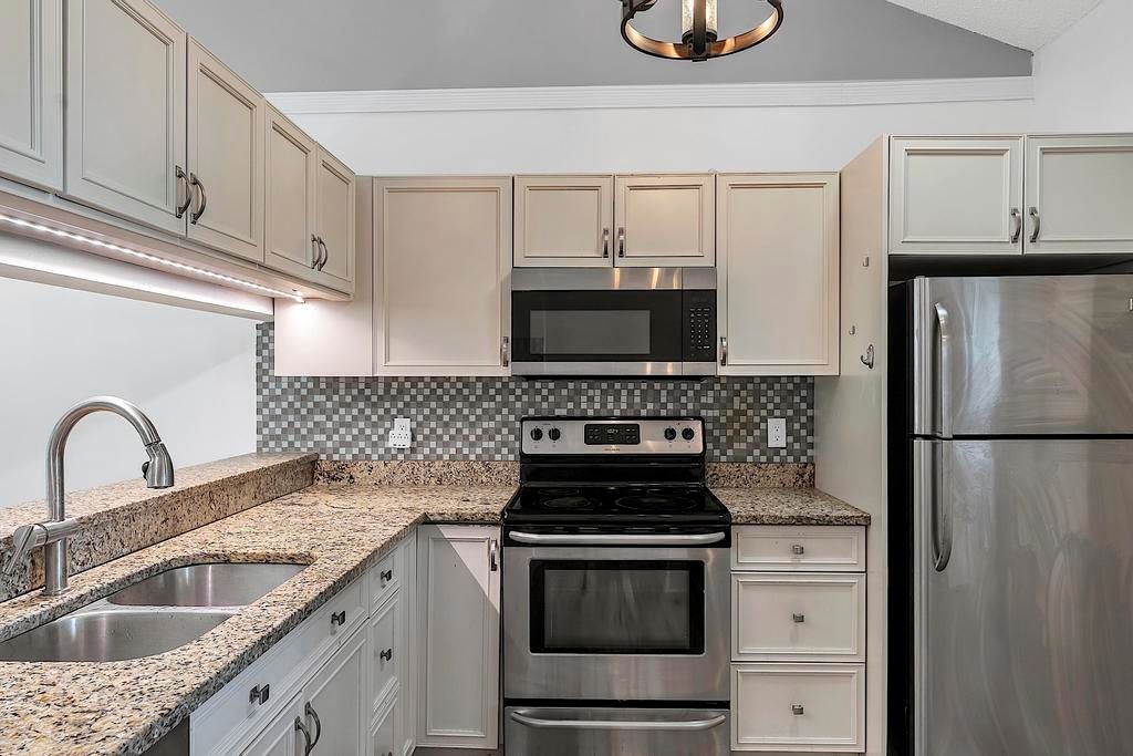 Photo of 416 Buttonwood Place, Boca Raton, FL 33431 (MLS # R11115974)