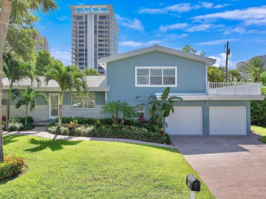 This bright and spacious beach house is perfectly situated on Singer Island. Enjoy a short walk to the beach or local restaurants, with easy access to stretches of shoreline as well as nearby hotels and dining options. The location offers an ideal blend of relaxation and activity--just minutes from John D. MacArthur State Park, Peanut Island, Palm Beach Gardens, and West Palm Beach. Filled with natural light and featuring comfortable, airy living spaces, the home embodies a relaxed coastal vibe.