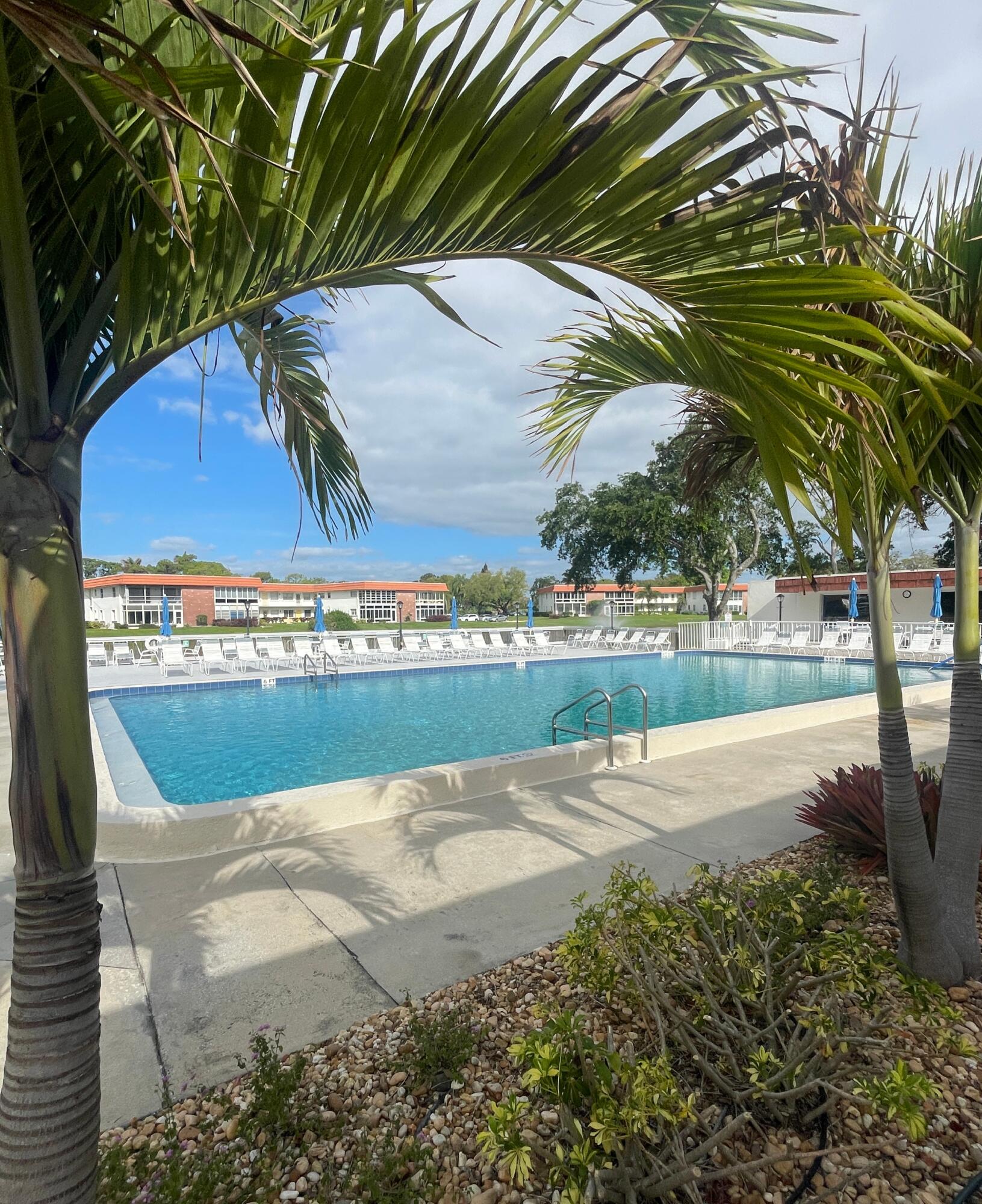 VISTA DEL LAGO CONDO - Residential