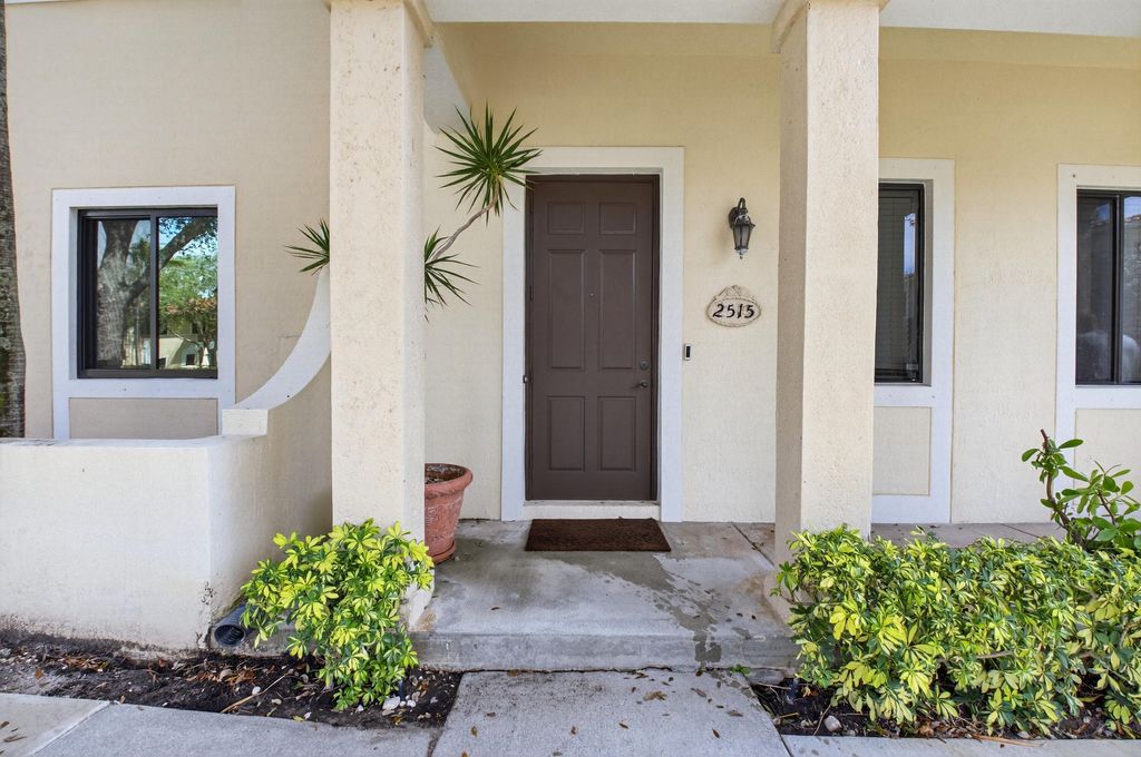 Photo of 2515 Venetian Court, Boynton Beach, FL 33426 (MLS # B26002080)