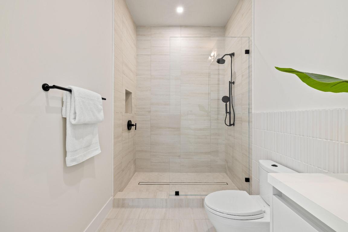 LA HACIENDA DELRAY - Residential