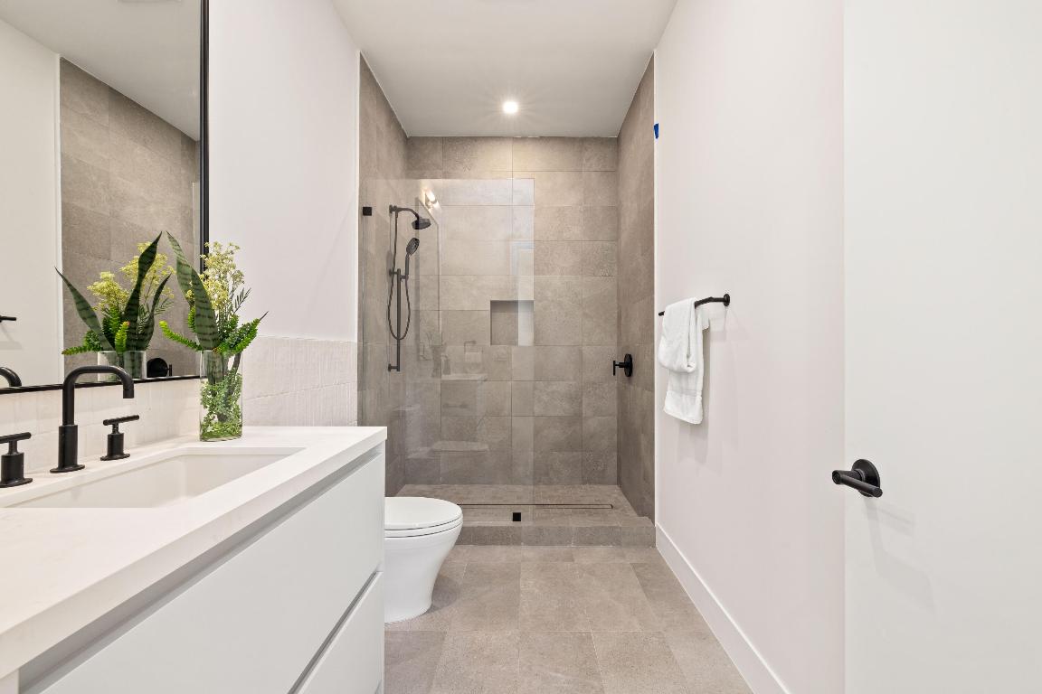 LA HACIENDA DELRAY - Residential