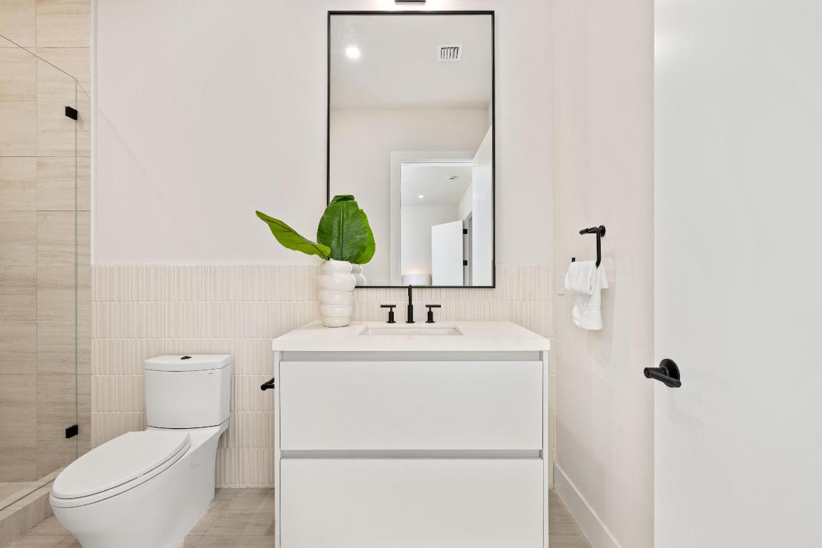 LA HACIENDA DELRAY - Residential