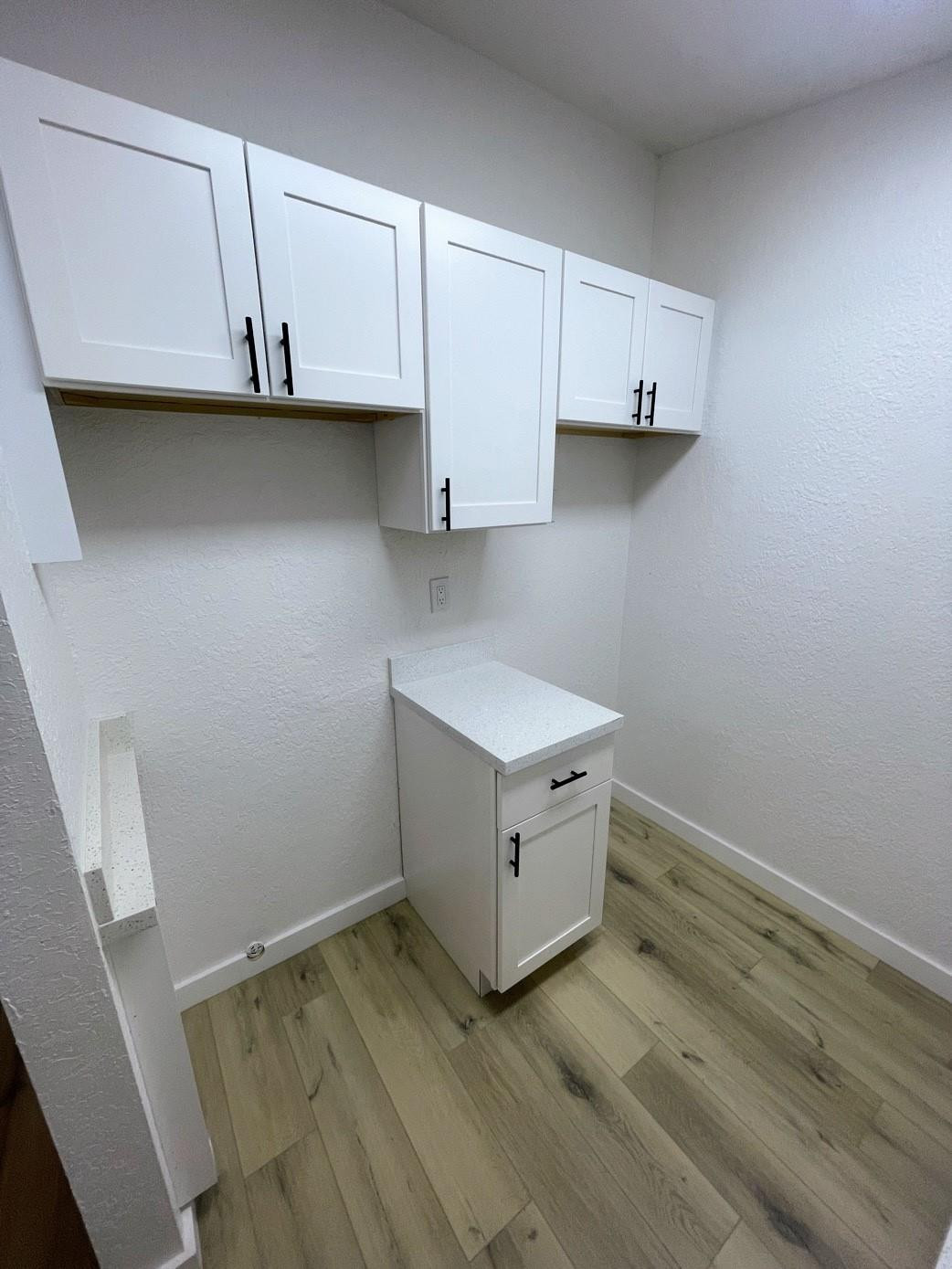 LAKE ISLAND - Residential