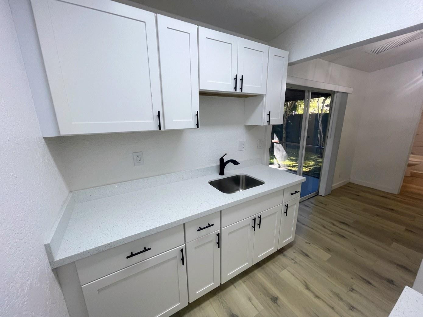 LAKE ISLAND - Residential