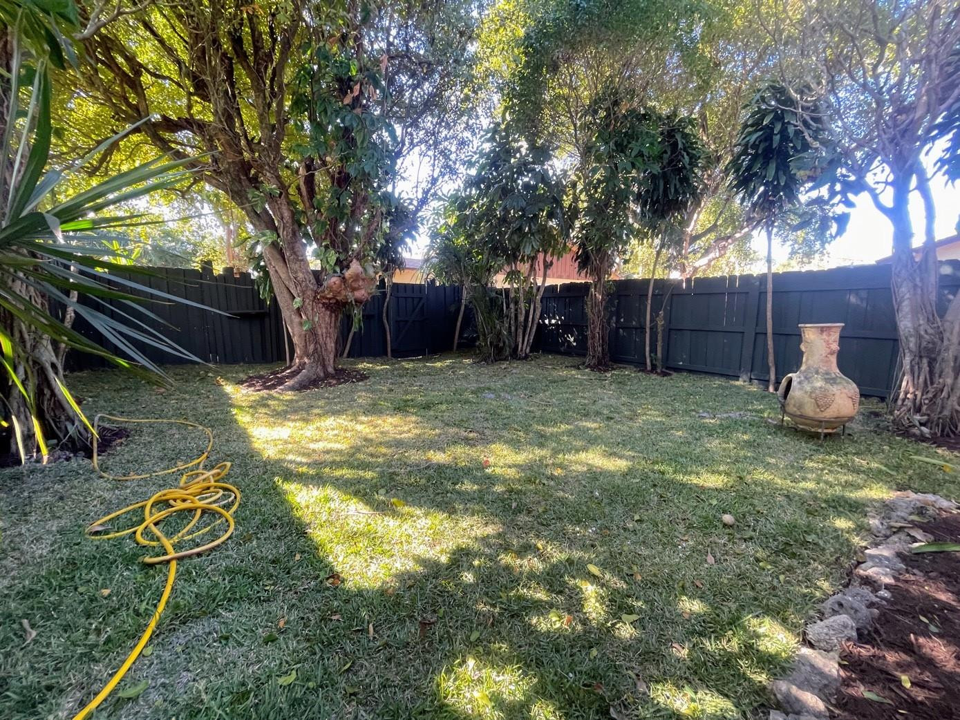 LAKE ISLAND - Residential