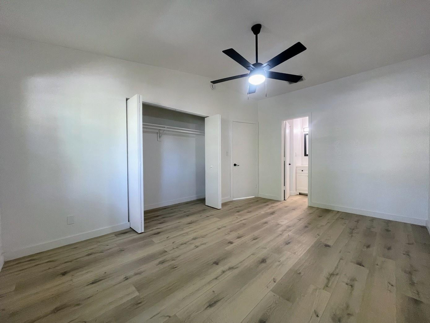 LAKE ISLAND - Residential