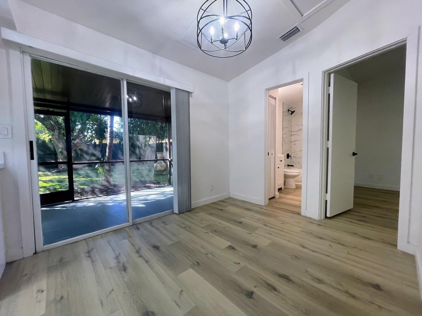 LAKE ISLAND - Residential