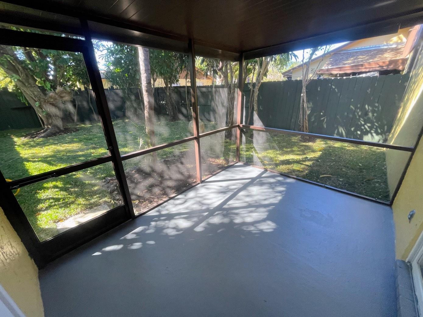 LAKE ISLAND - Residential