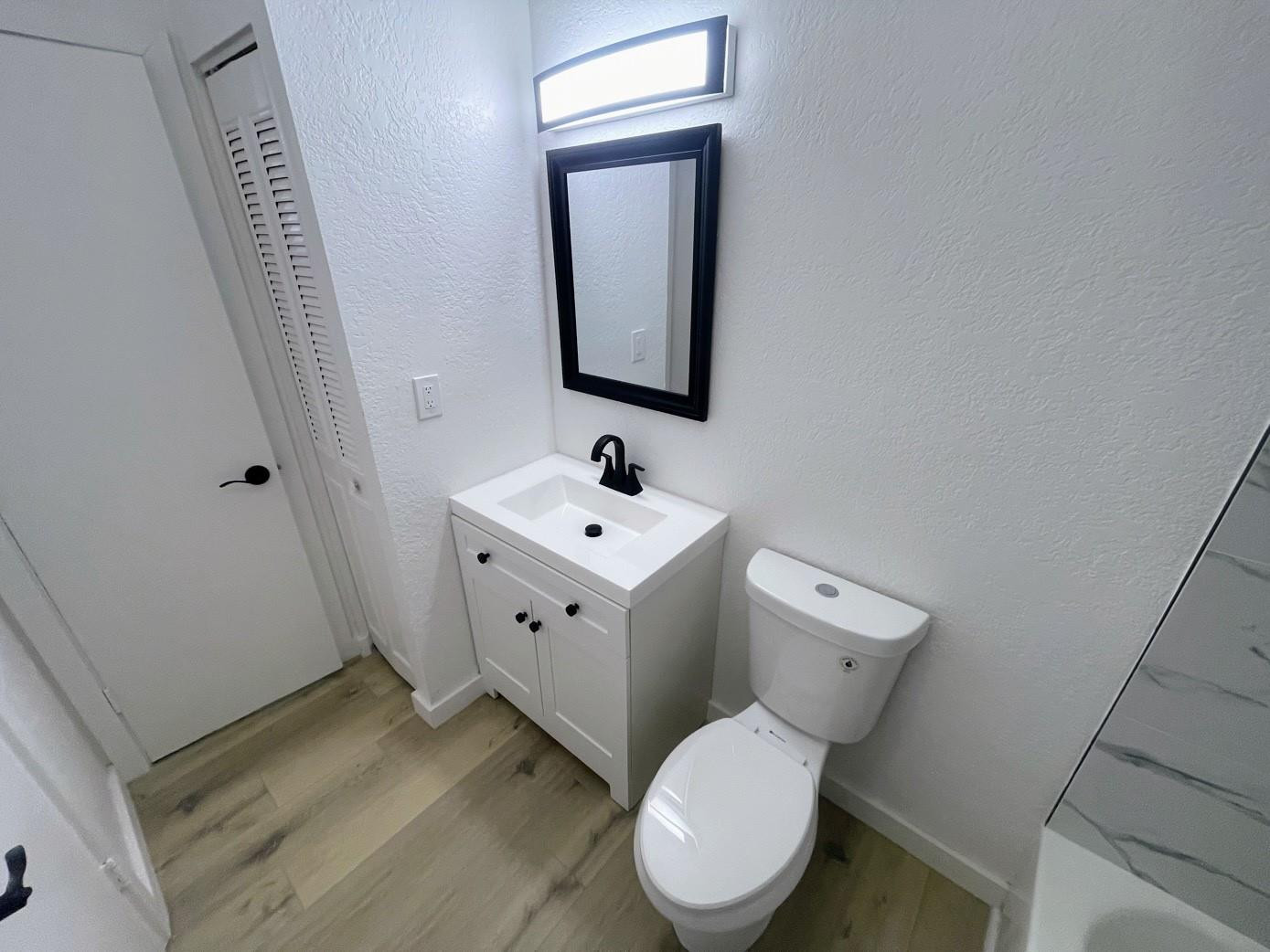 LAKE ISLAND - Residential