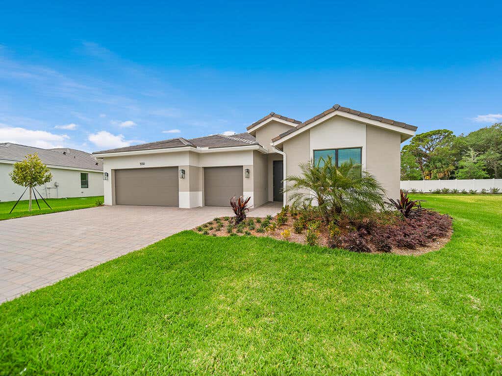 Photo of 1550 SE Lago Circle, Palm City, FL 34990 (MLS # R10982812)