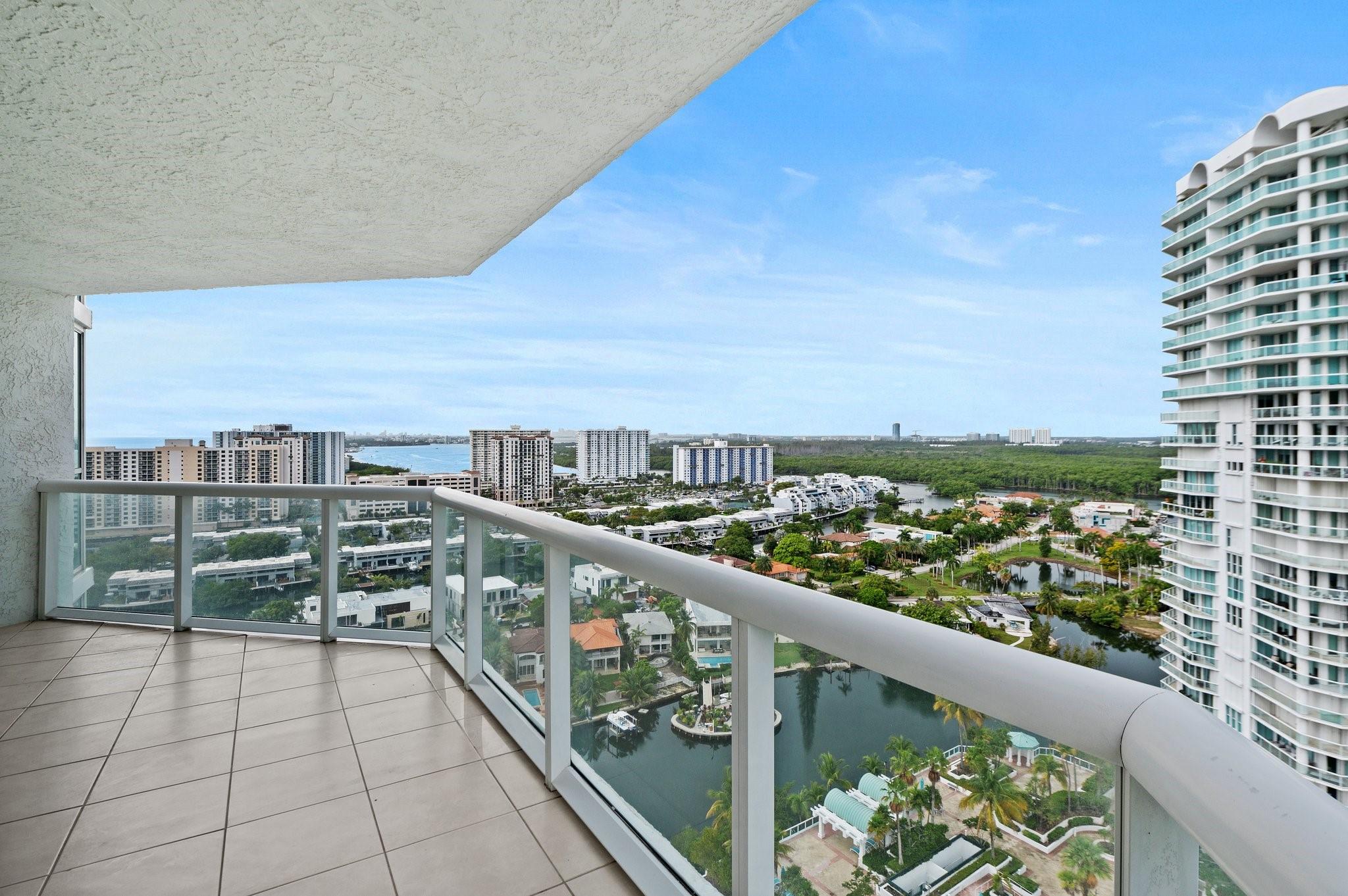 OCEANIA IV - Residential