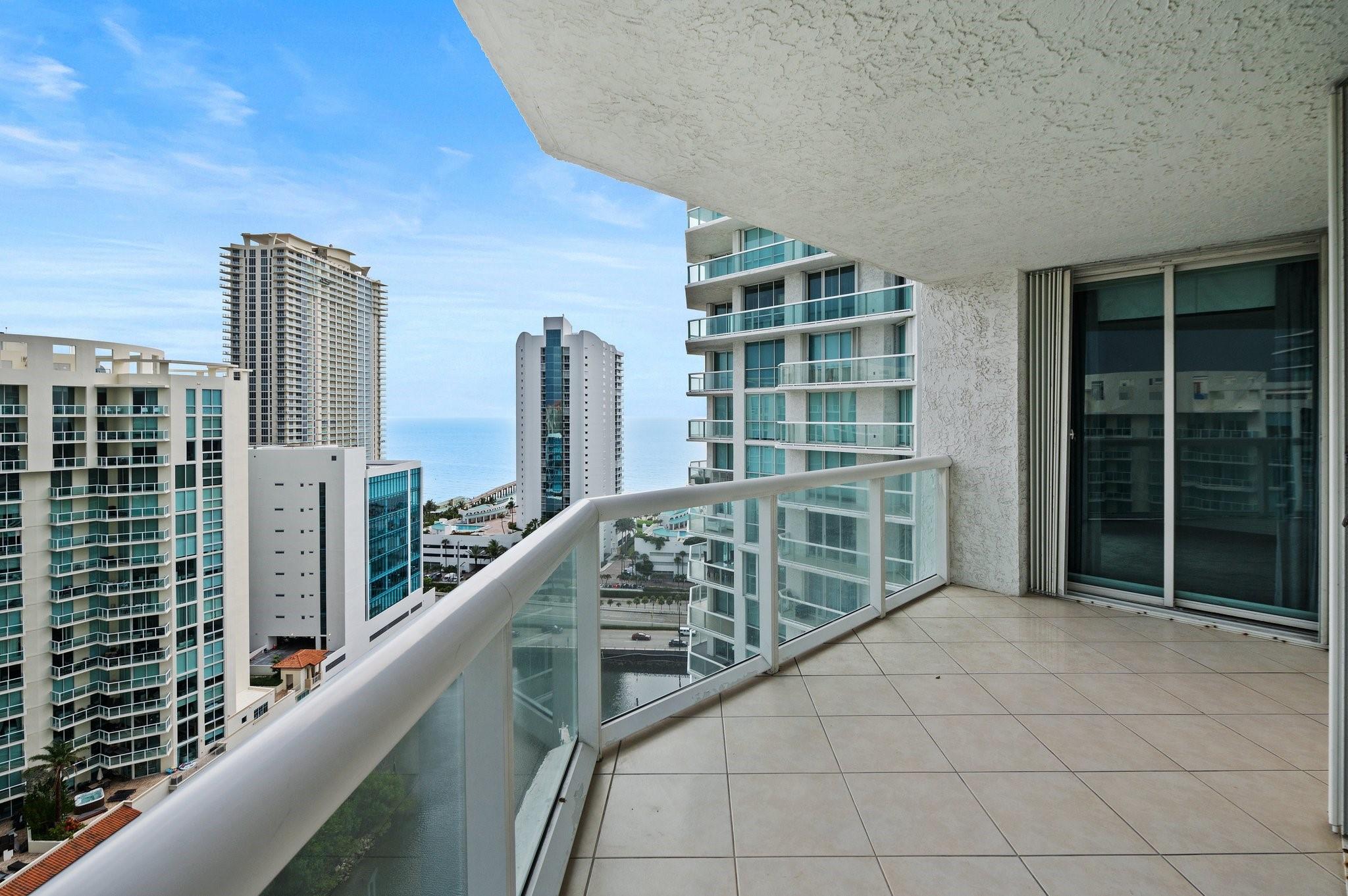 OCEANIA IV - Residential