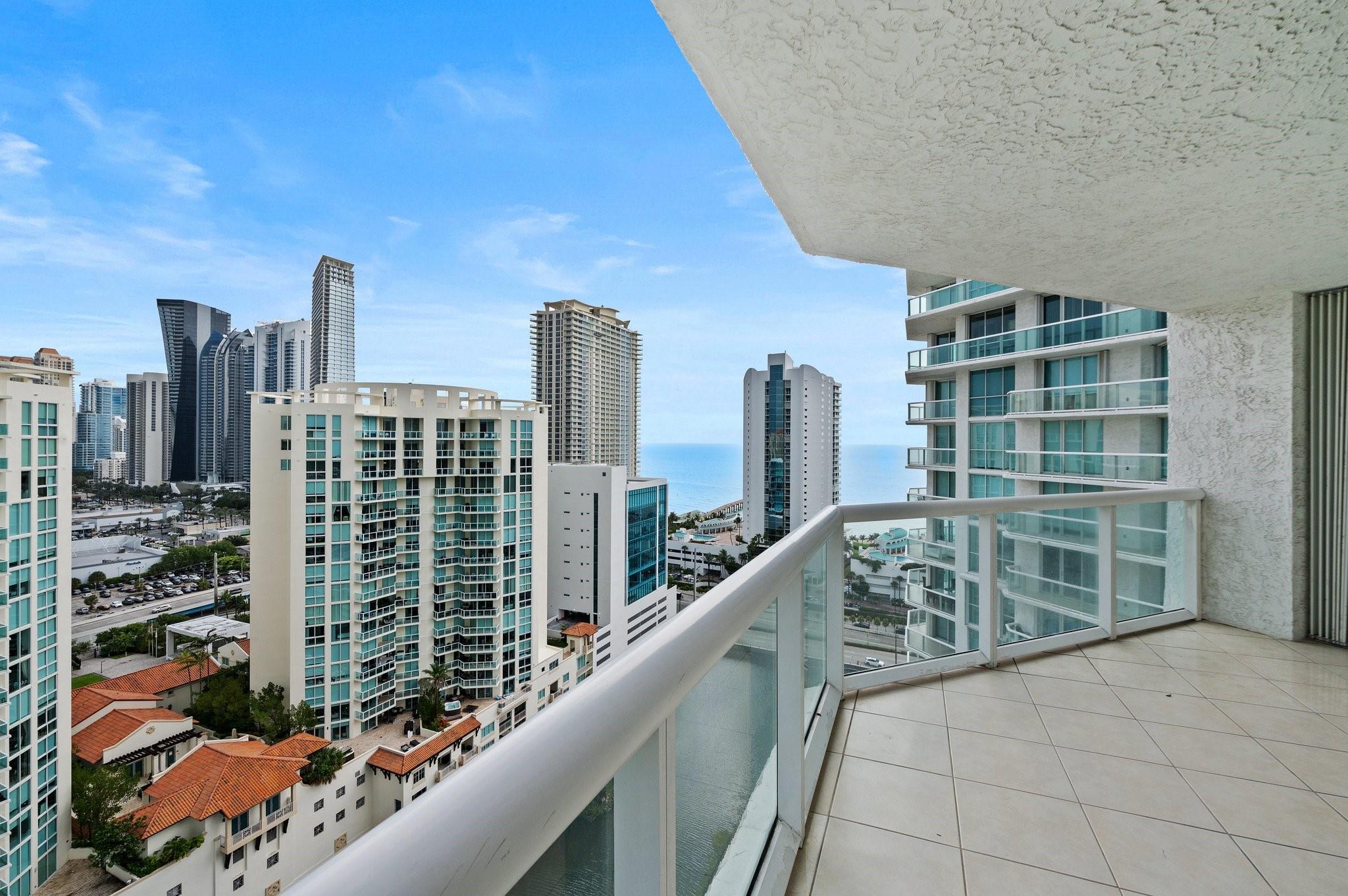 OCEANIA IV - Residential
