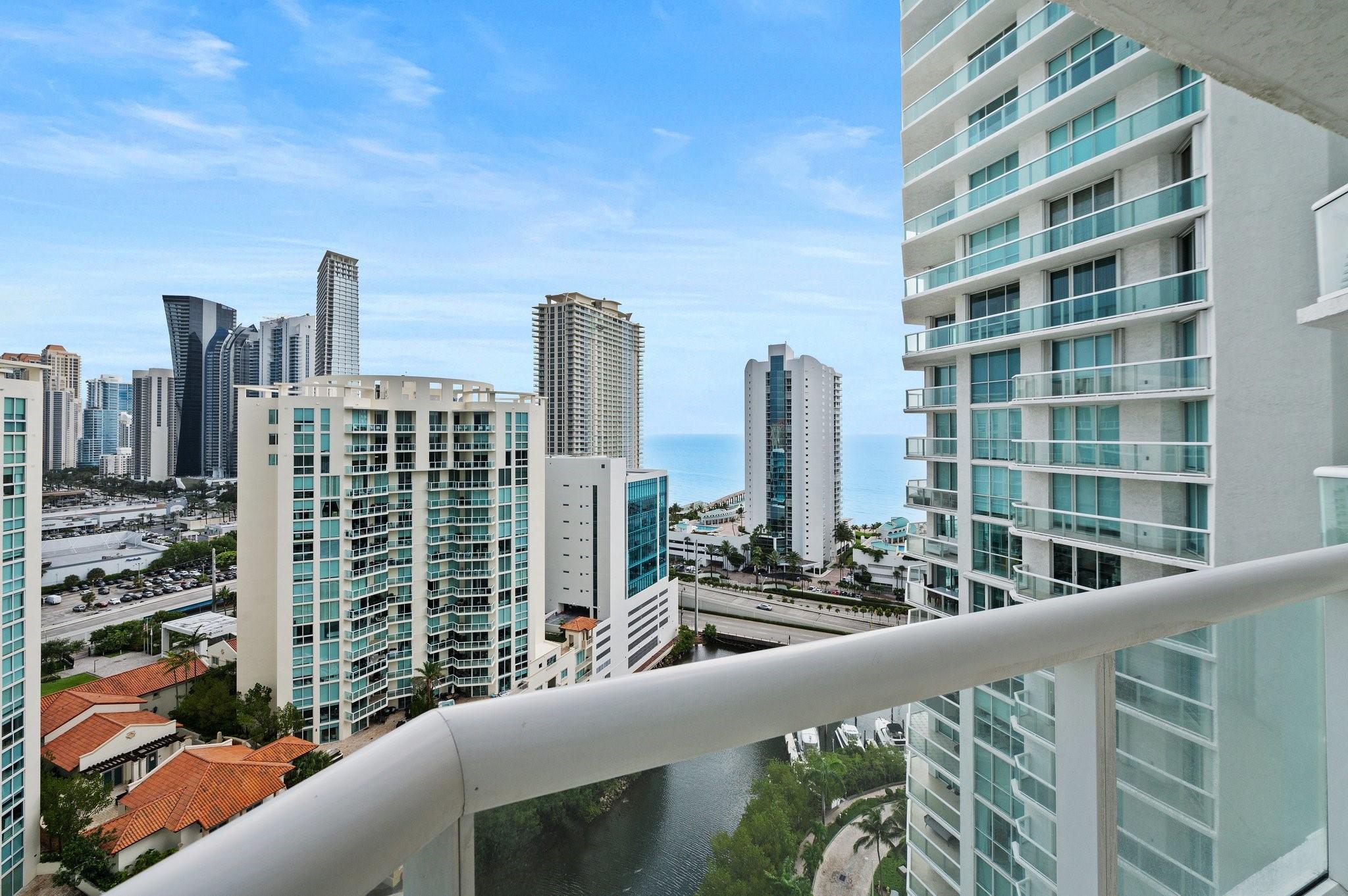 OCEANIA IV - Residential