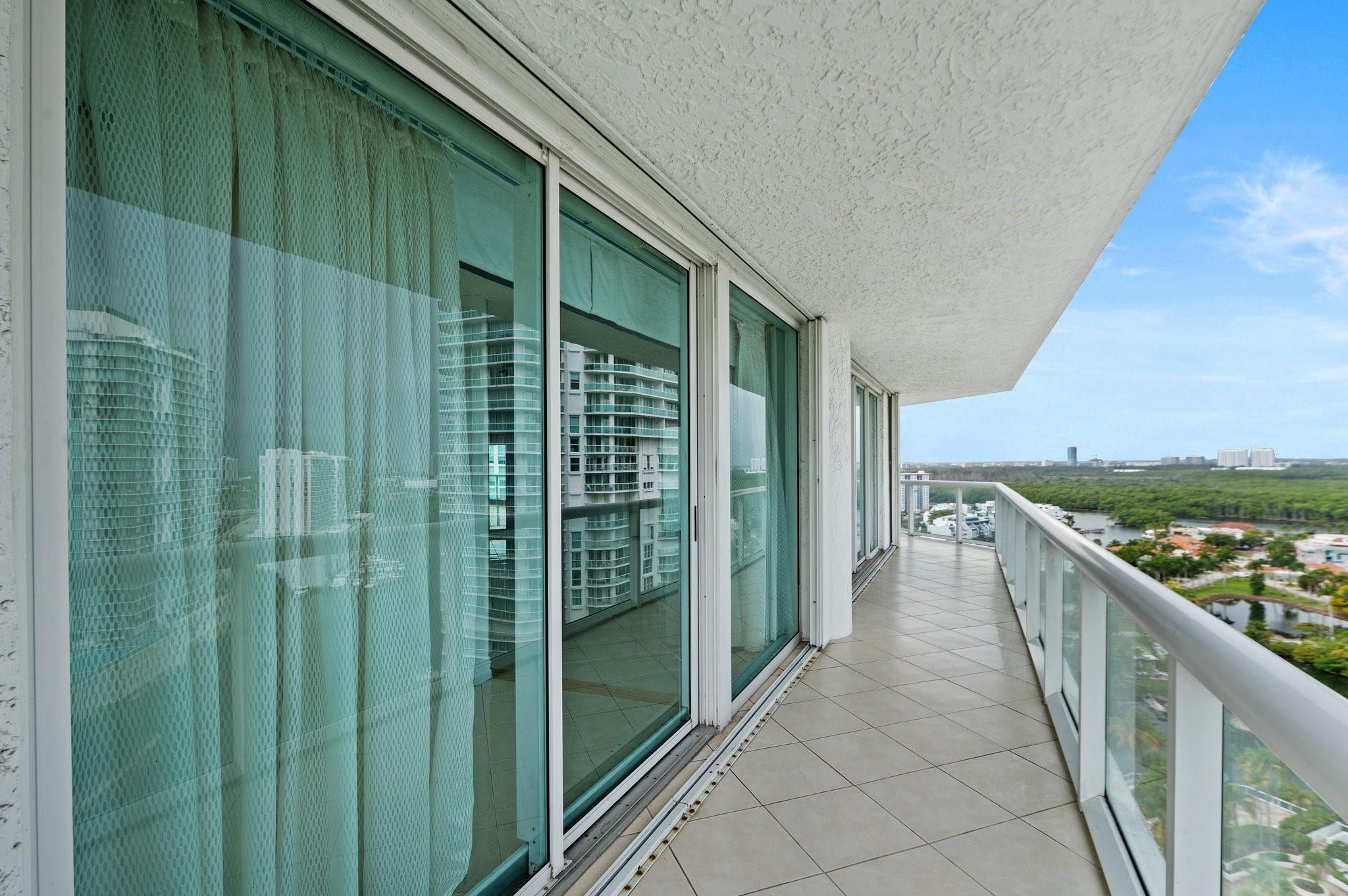OCEANIA IV - Residential
