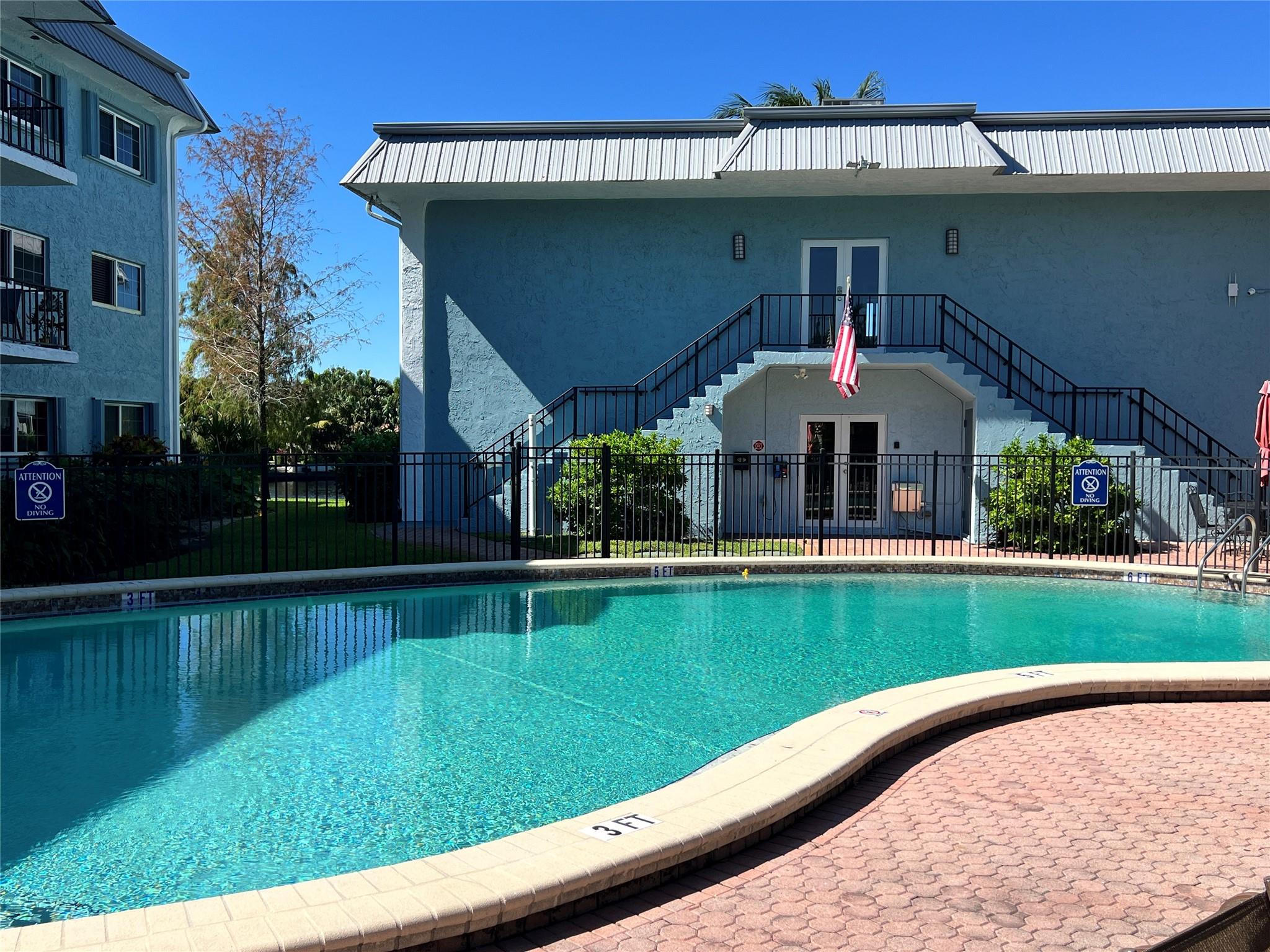 River Manor - Residential Lease