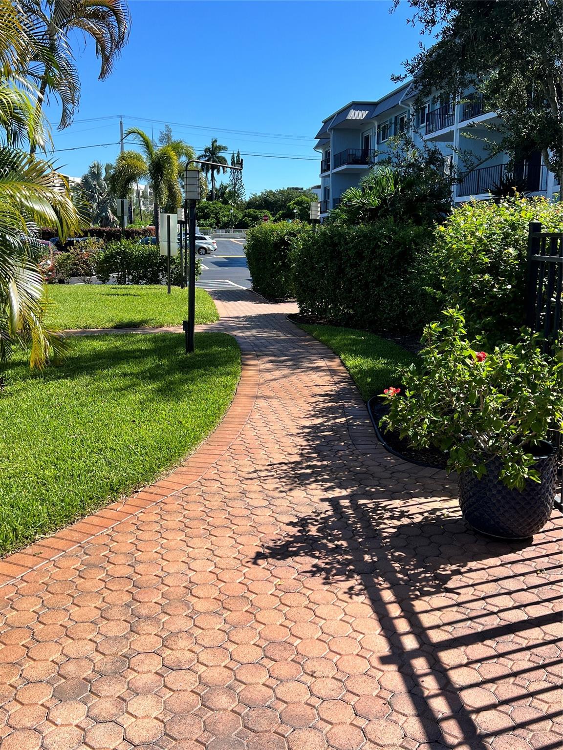 River Manor - Residential Lease