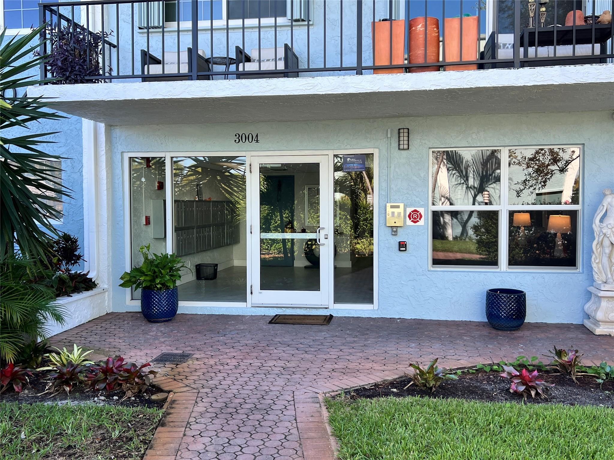 River Manor - Residential Lease