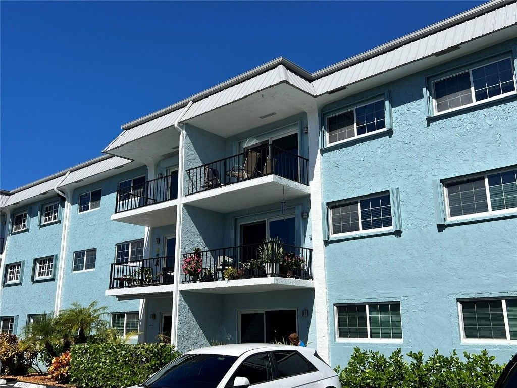 Photo of 3004 NE 5th Terrace #201C, Wilton Manors, FL 33334 (MLS # F10533880)