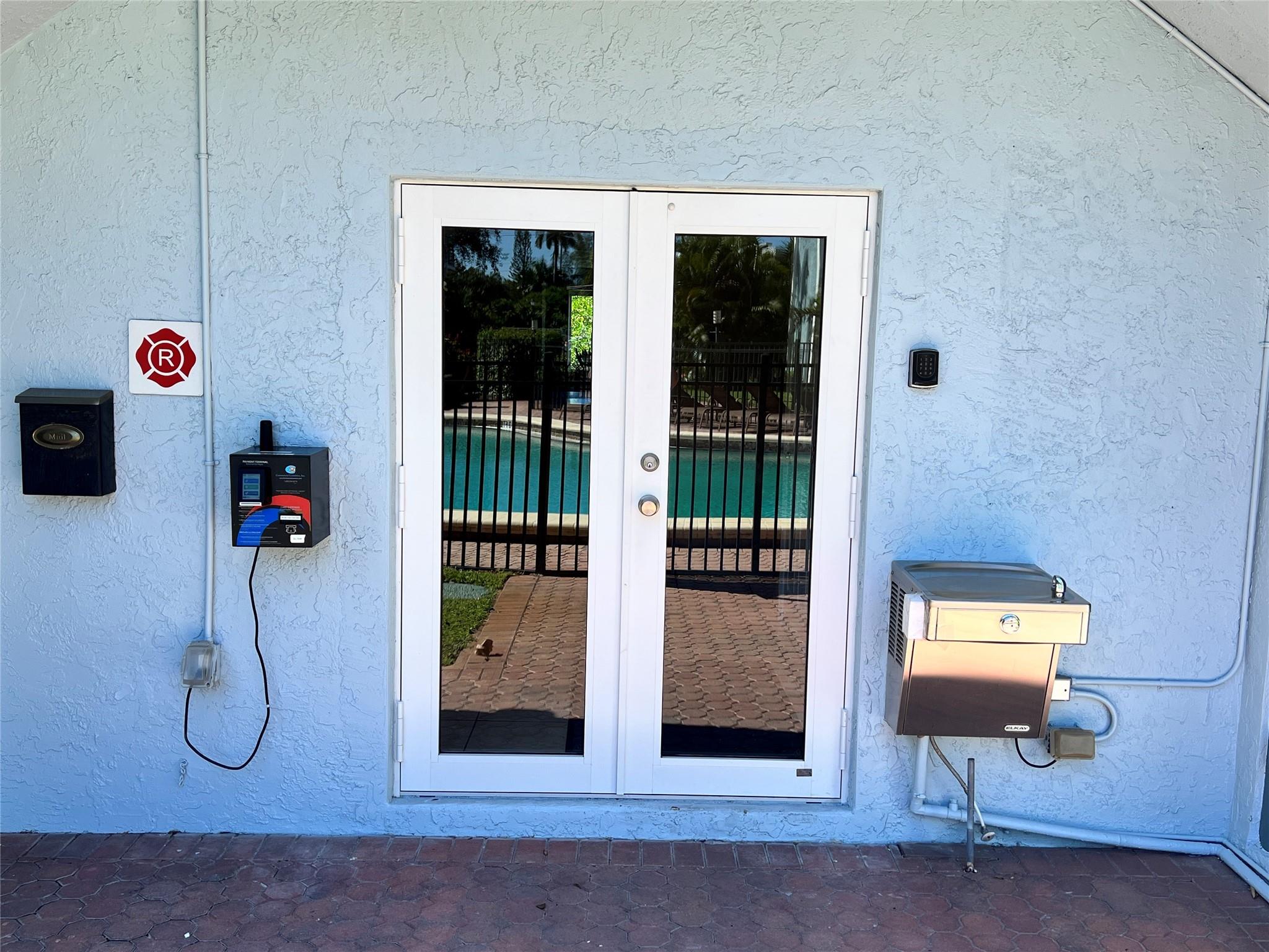 River Manor - Residential Lease