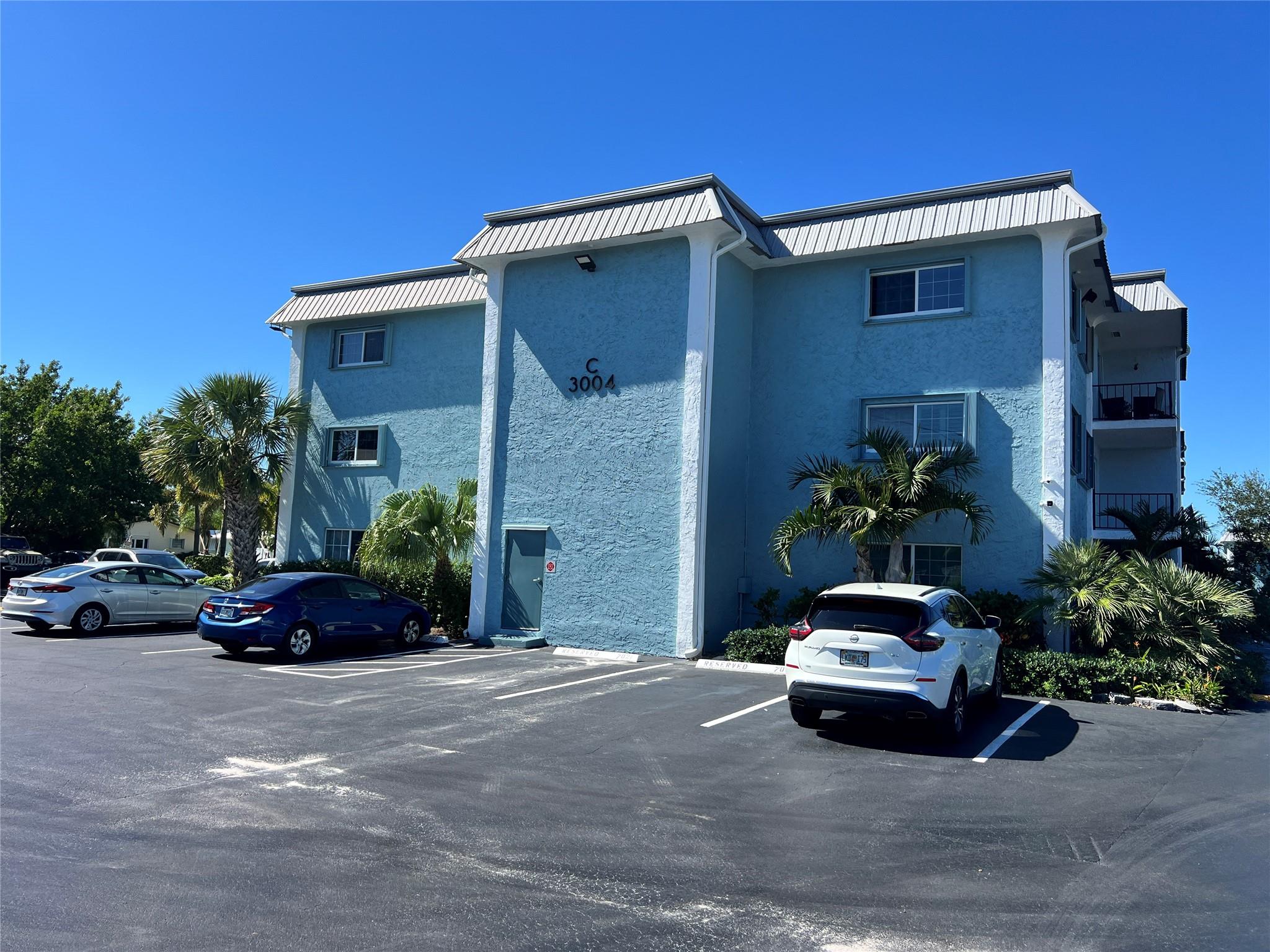 River Manor - Residential Lease