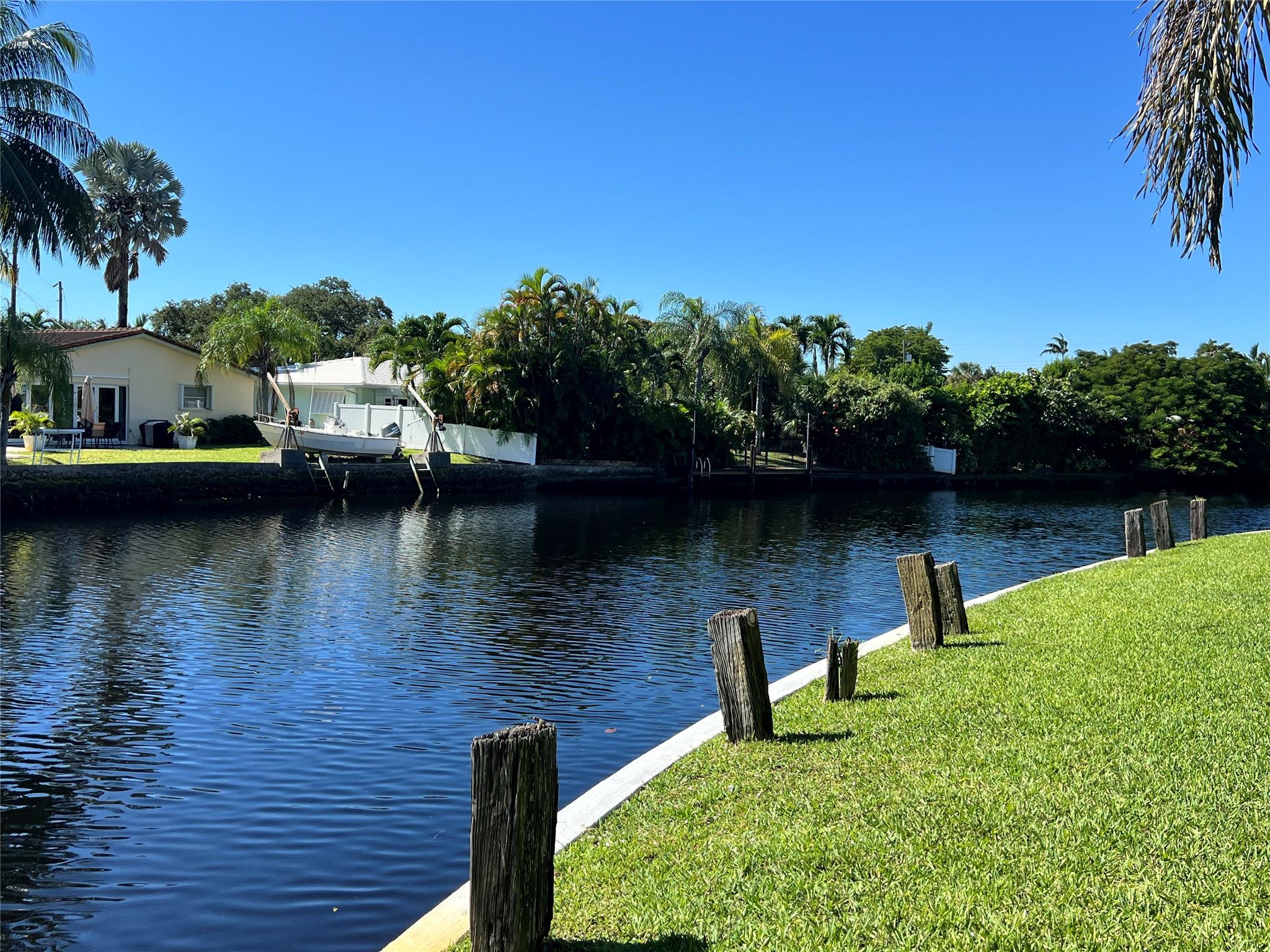 River Manor - Residential Lease