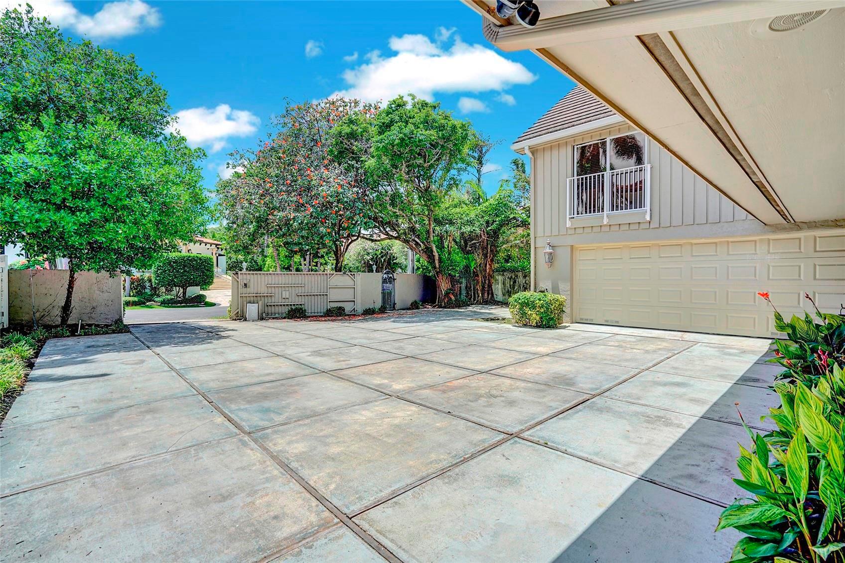 HILLSBORO SHORES SEC - Residential