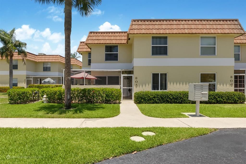 Photo of 717 S Us Highway 1 #805, Jupiter, FL 33477 (MLS # R10700543)