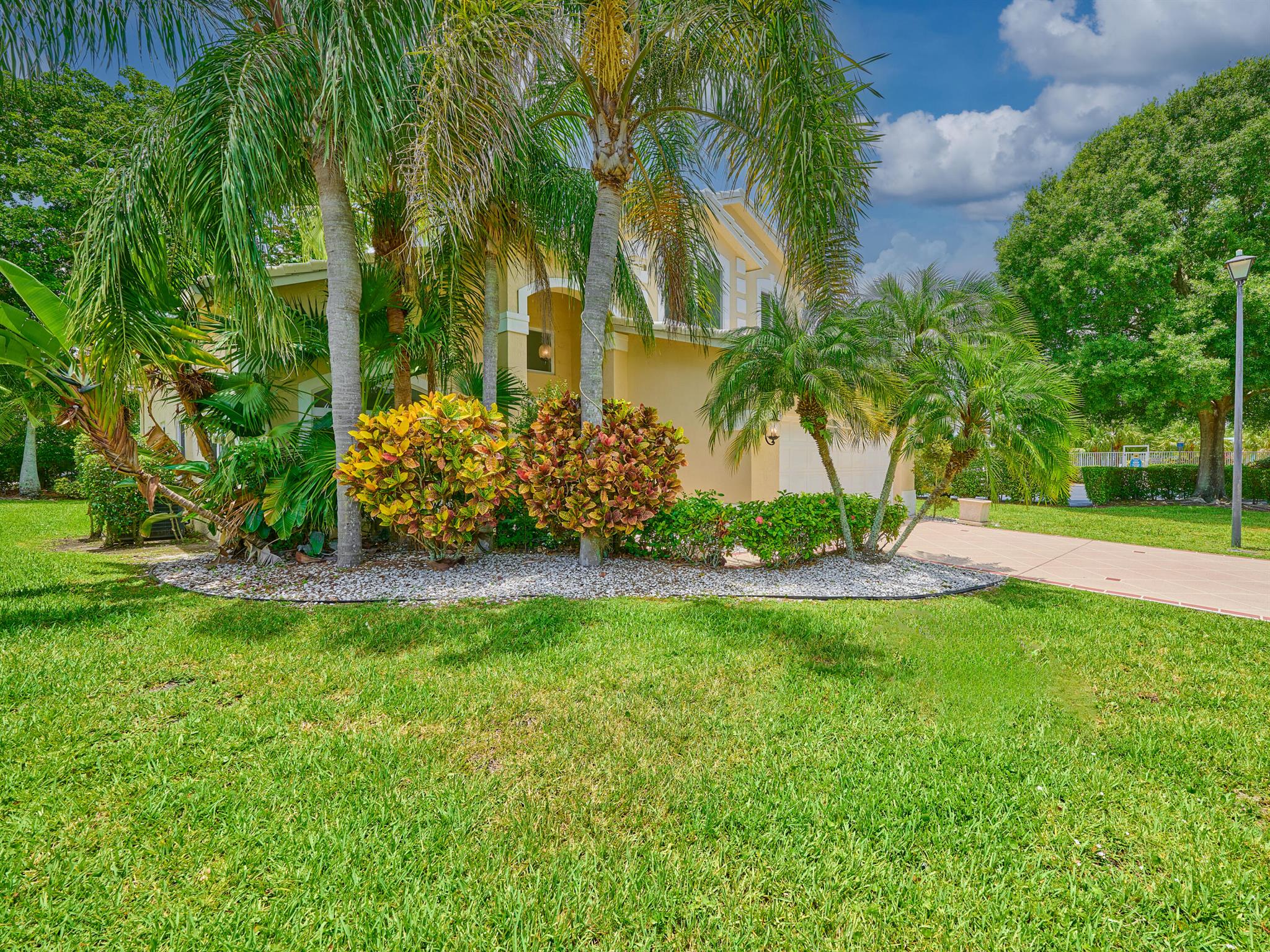 10889 Fillmore Drive, Boynton Beach, FL, 33437/$589,000 1 10889 Fillmore Drive